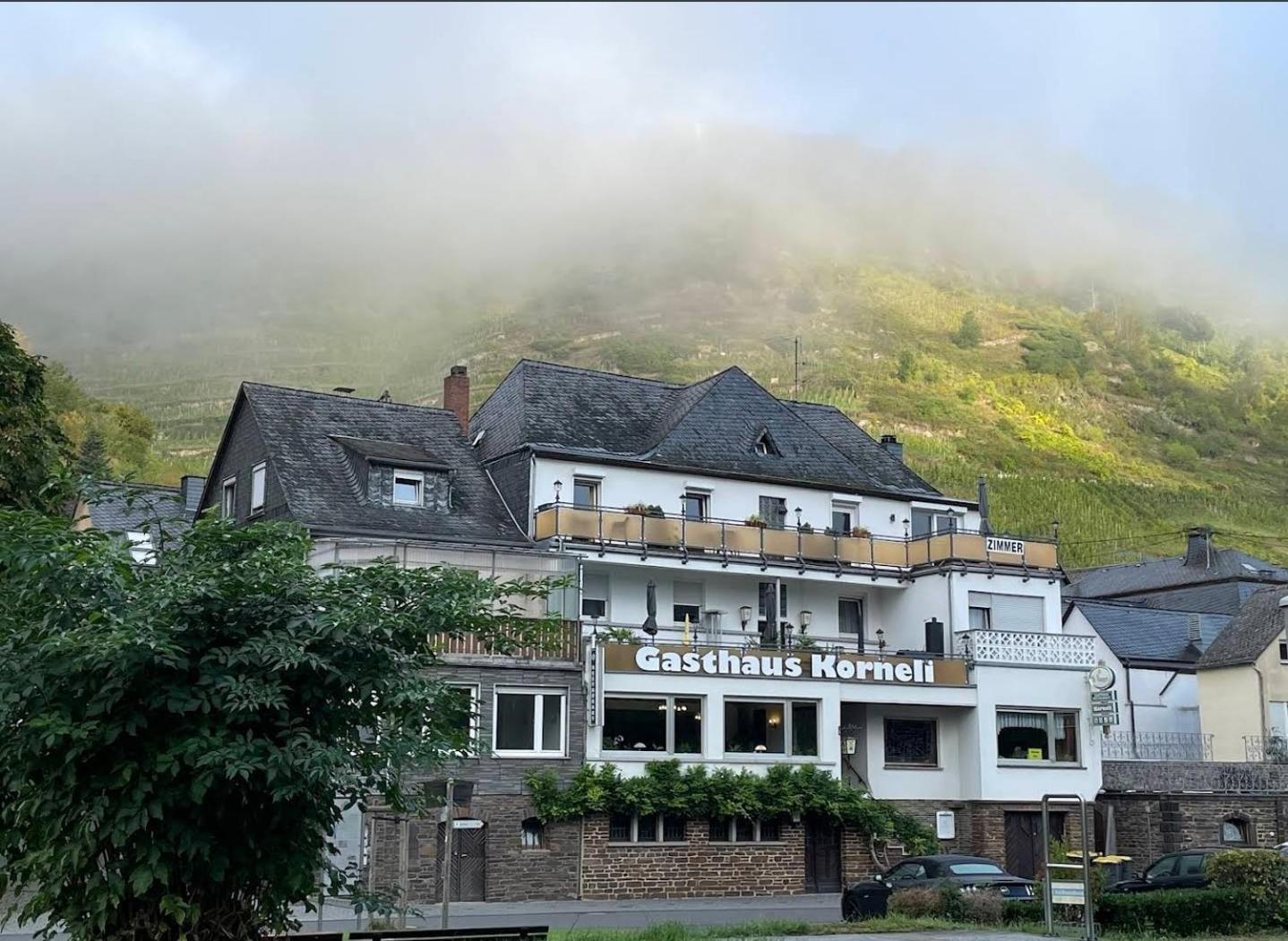 Gasthaus Korneli Sankt Aldegund Exterior photo